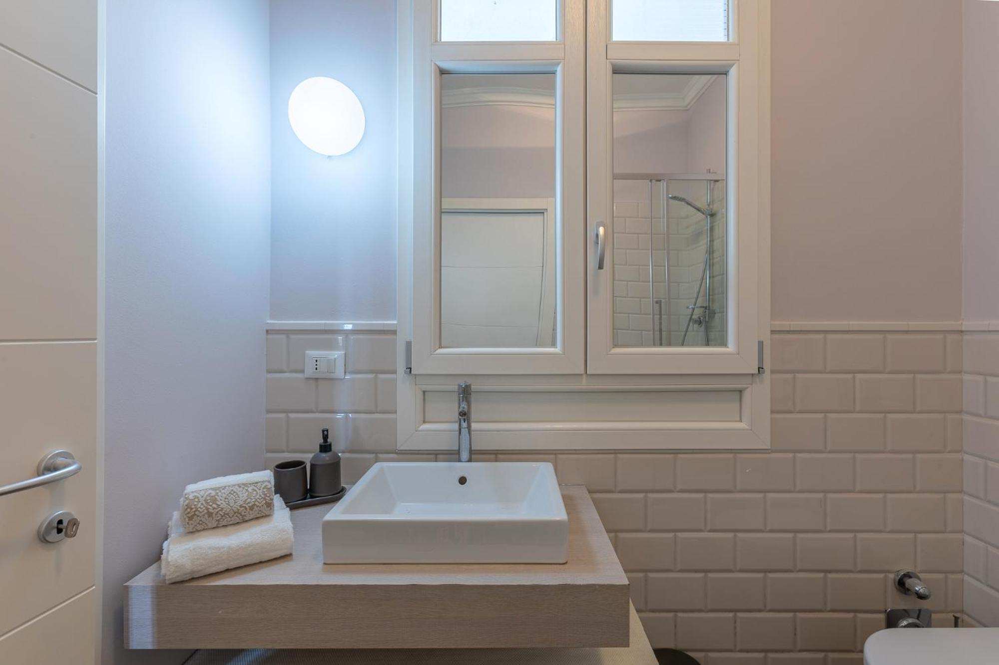 Bolo Stay Central Apartment โบโลญญา ภายนอก รูปภาพ